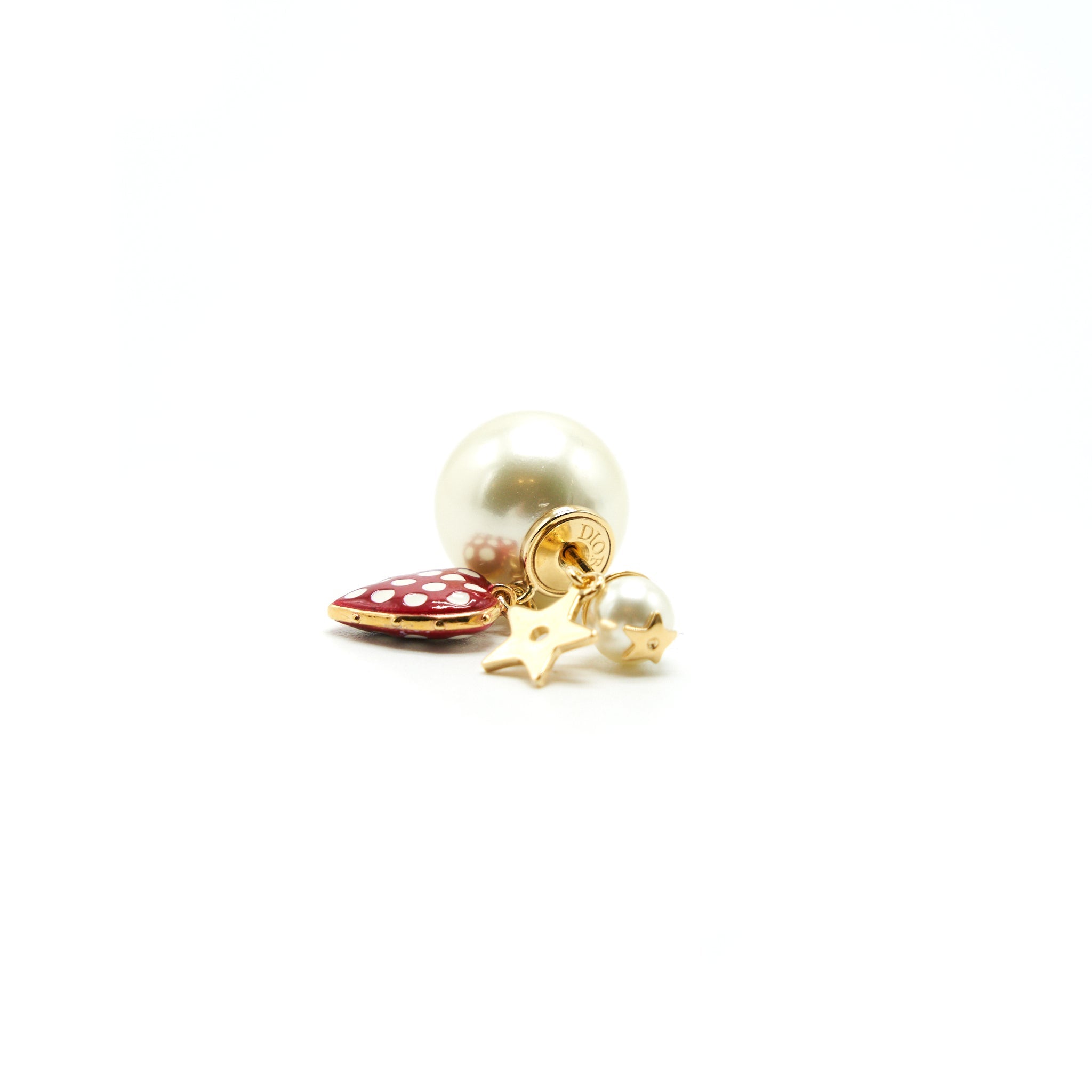 dior-heat-and-pearl-earing