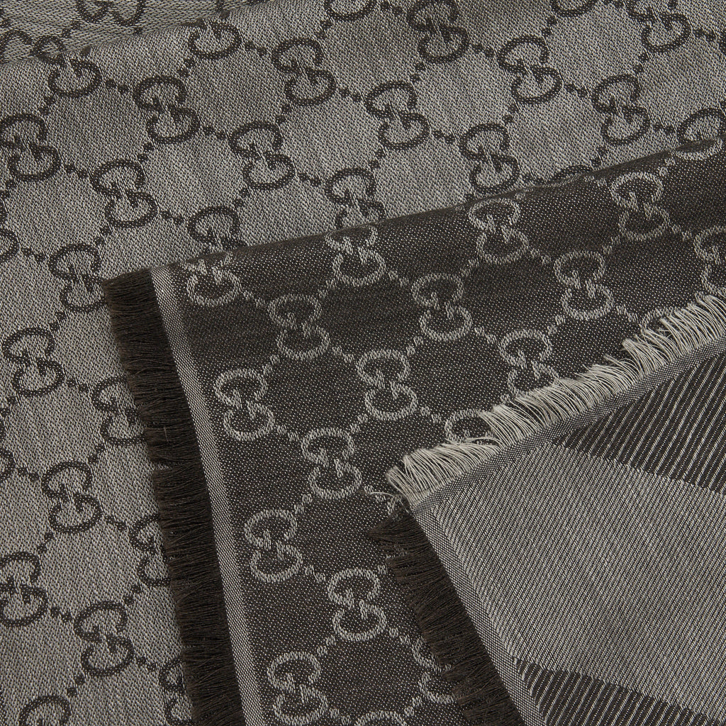 gucci-wool-jacquard-gg-logo-scarf-dark-brown-140x140cm