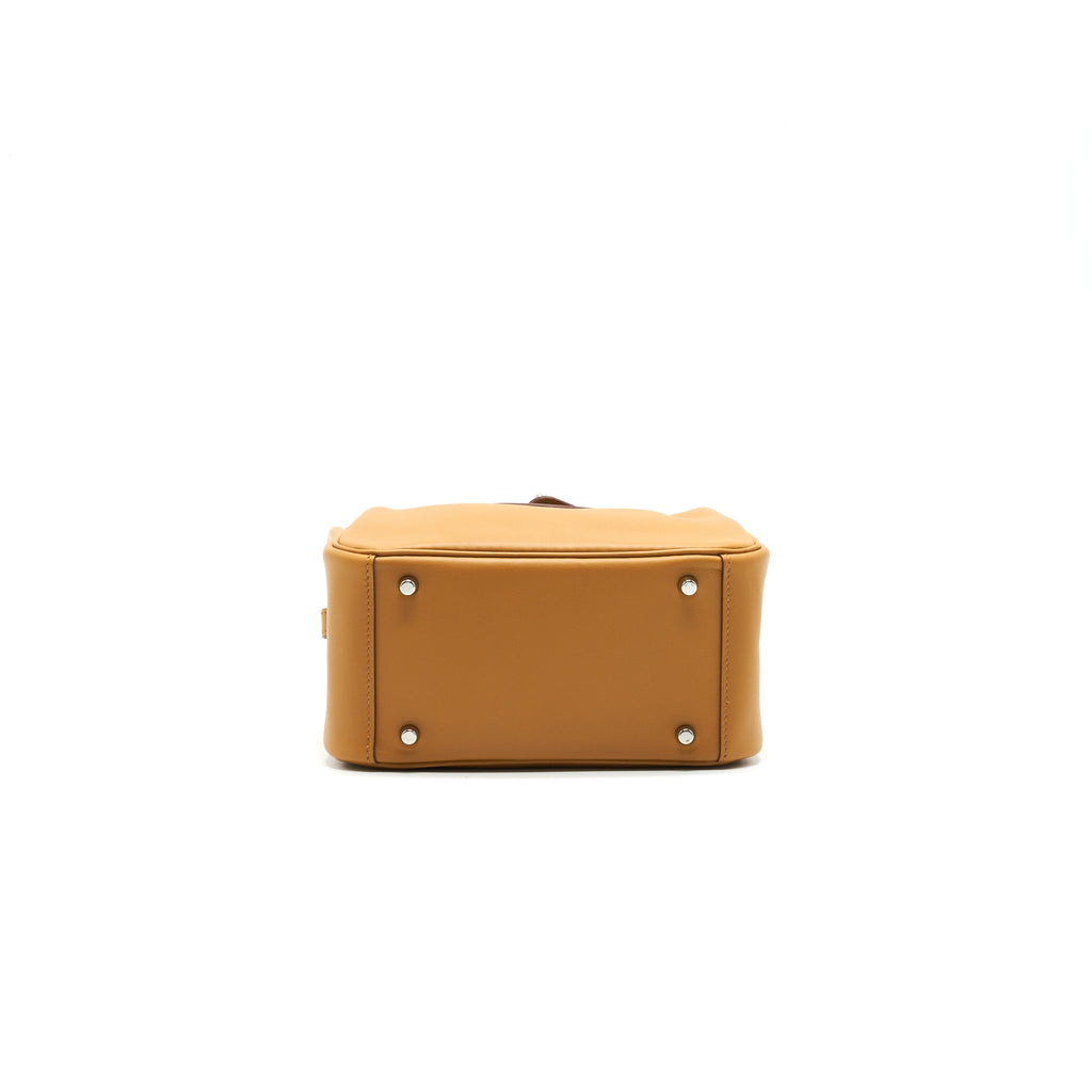 hermes-mini-lindy-swift-leather-seasame-with-shw