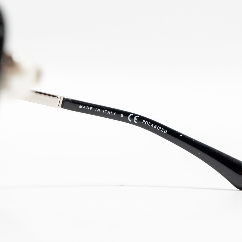 chanel-pearl-decorated-sunglasses-black-shw