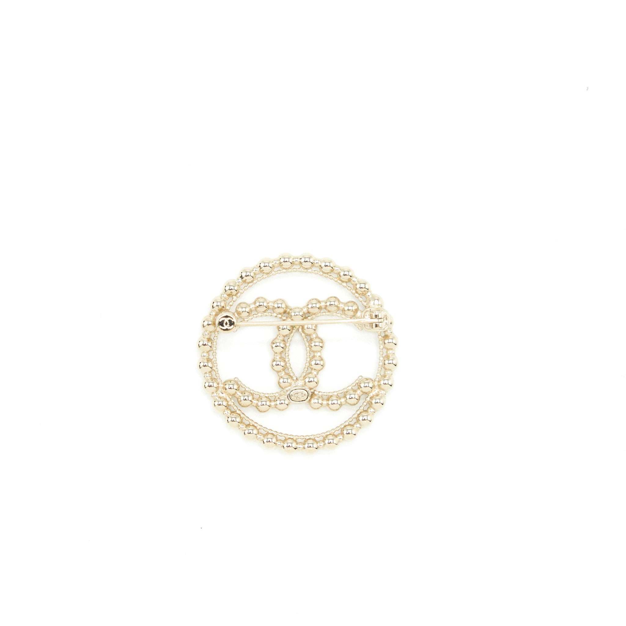 chanel-round-cc-logo-brooch-lghw
