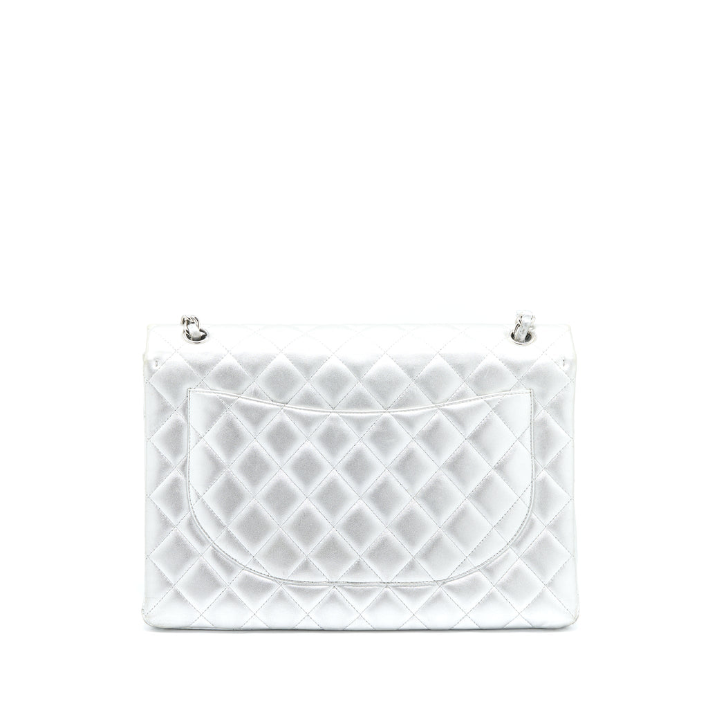chanel-maxi-classic-single-flap-bag-lambskin-silver-shw