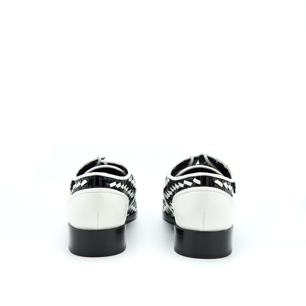 chanel-size39-patent-black-white-loafer