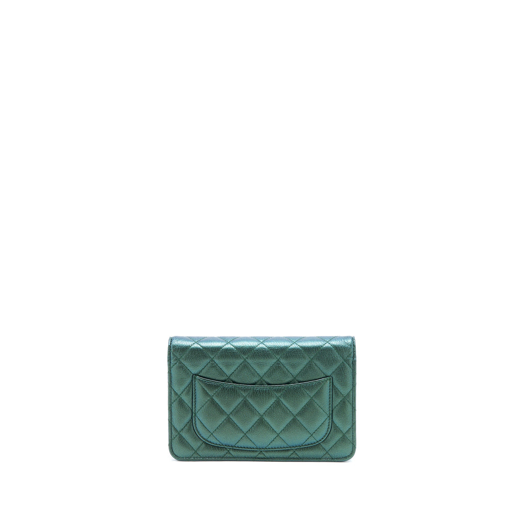 chanel-classic-wallet-on-chain-goatskin-iridescent-green-rainbow-hardware