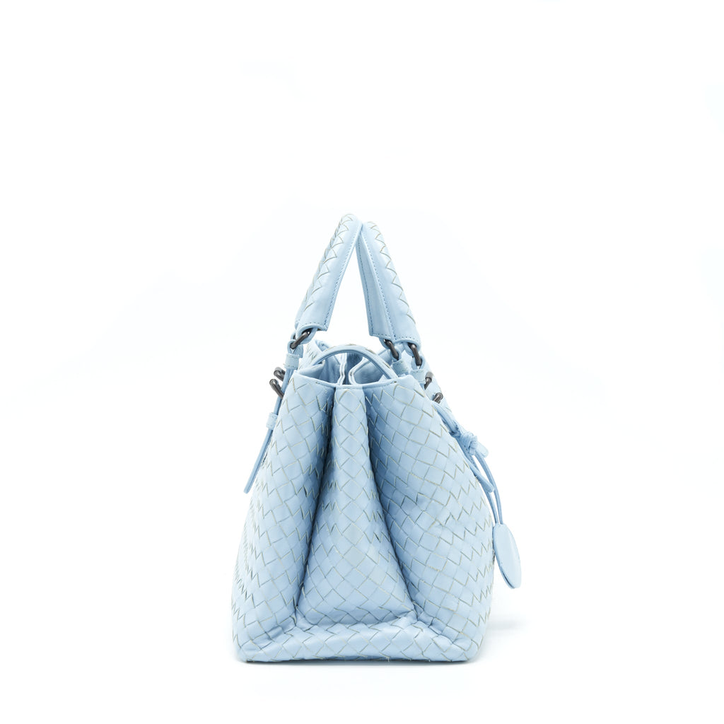 bottega-veneta-roma-tote-bag-lambskin-light-blue-with-brunoto-finish-fardware