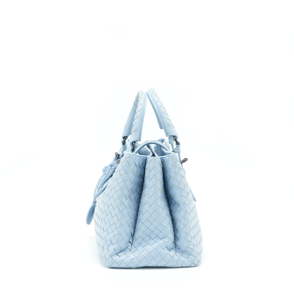 bottega-veneta-roma-tote-bag-lambskin-light-blue-with-brunoto-finish-fardware