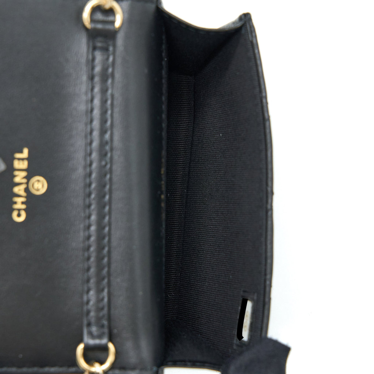 chanel-mini-bag-with-giant-pearl-chain-lambskin-black-lghw
