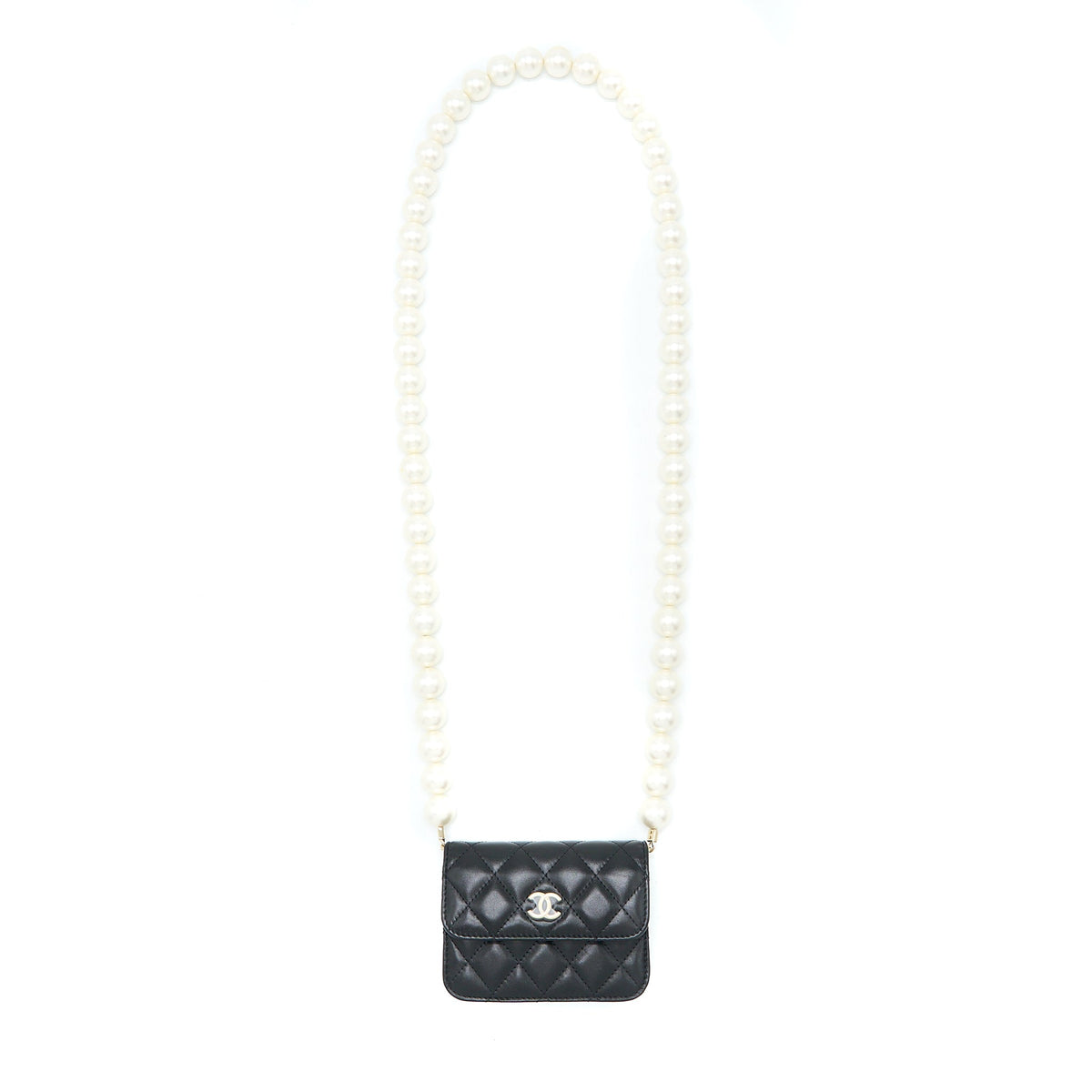 chanel-mini-bag-with-giant-pearl-chain-lambskin-black-lghw