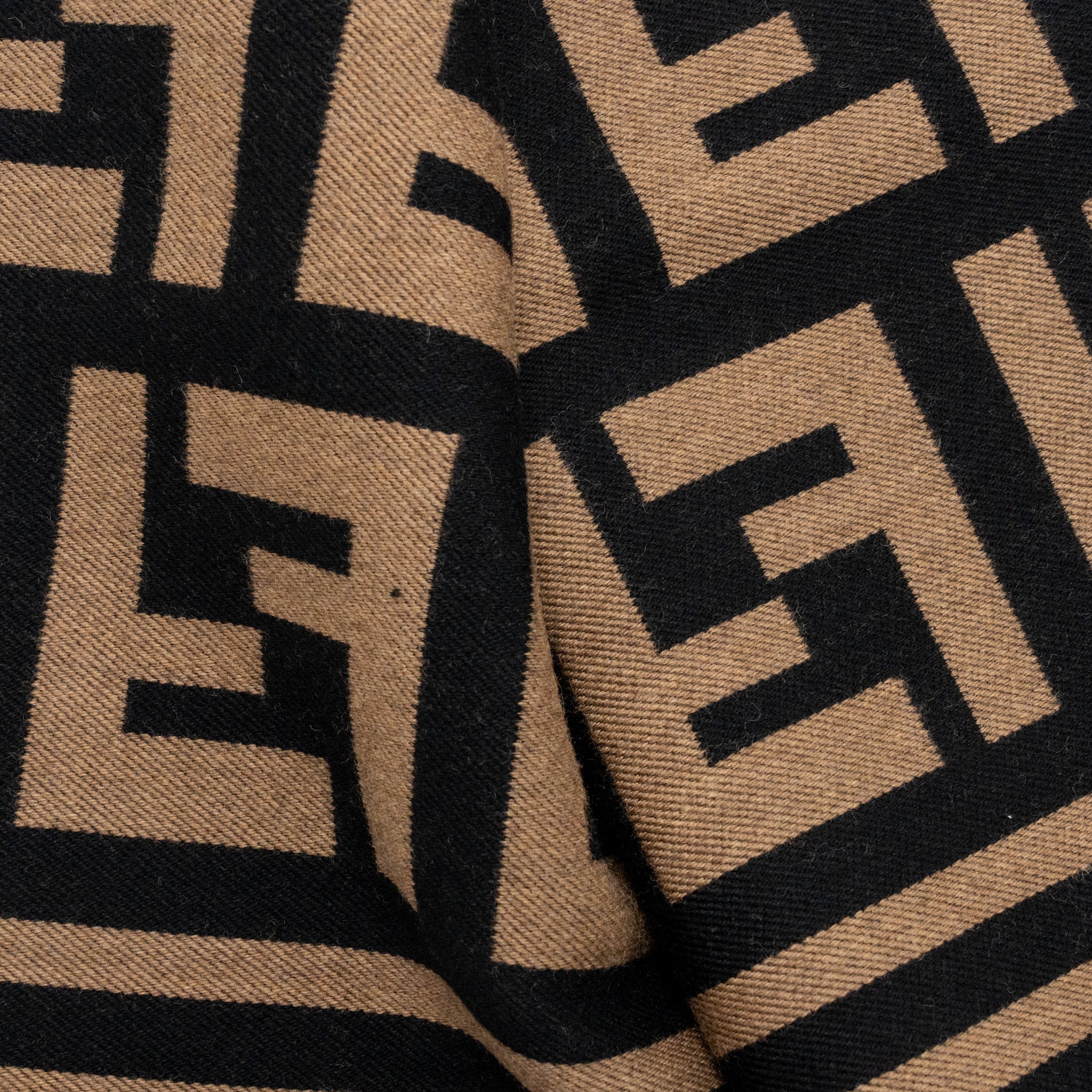 fendi-ff-logo-scarf-wool-silk-brown-black