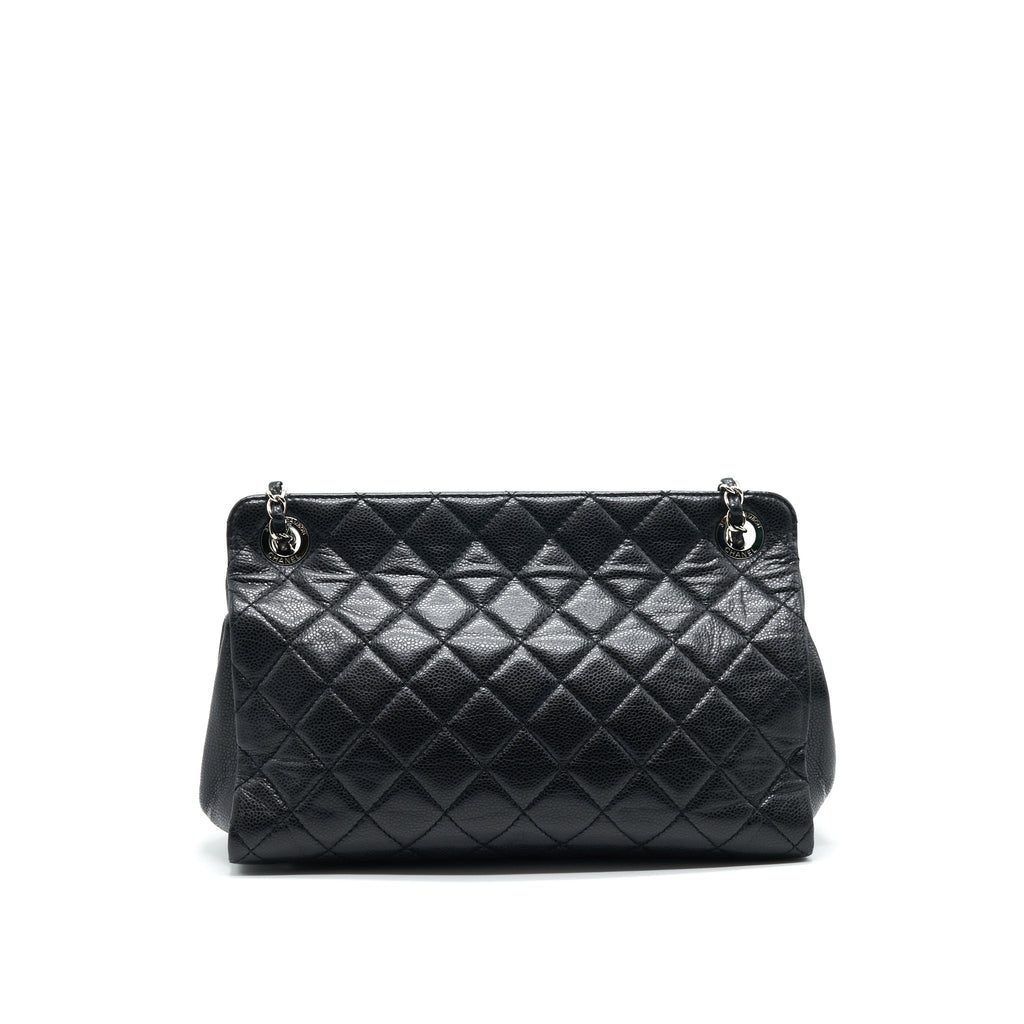 chanel-quilted-leather-tote-bag-with-chain-in-carviar-black-shw