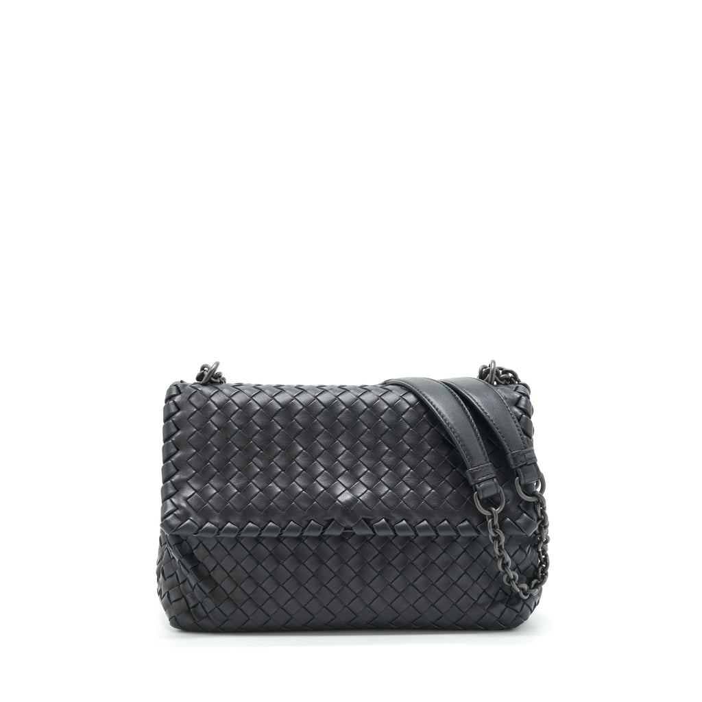bottega-veneta-olympia-bag-black-with-black-hardware