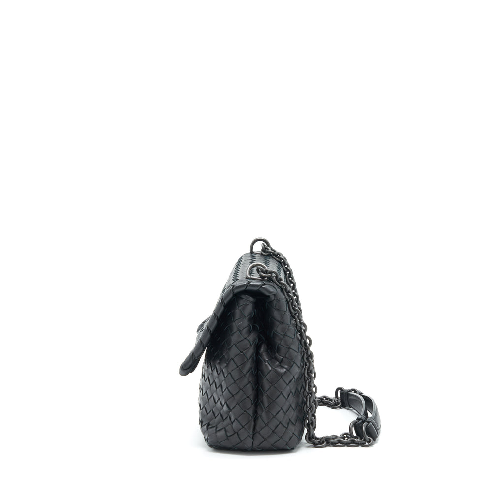 bottega-veneta-olympia-bag-black-with-black-hardware