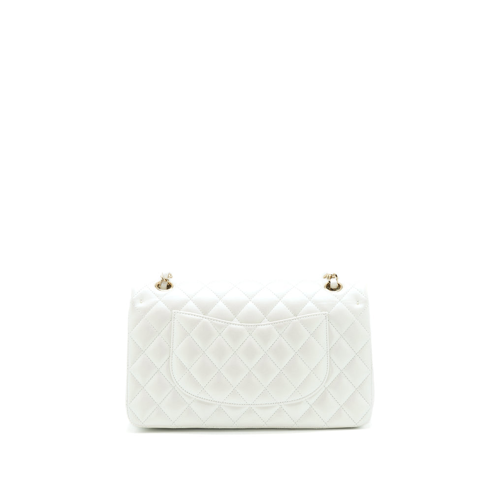 chanel-medium-s21-iridescent-white-classic-bag