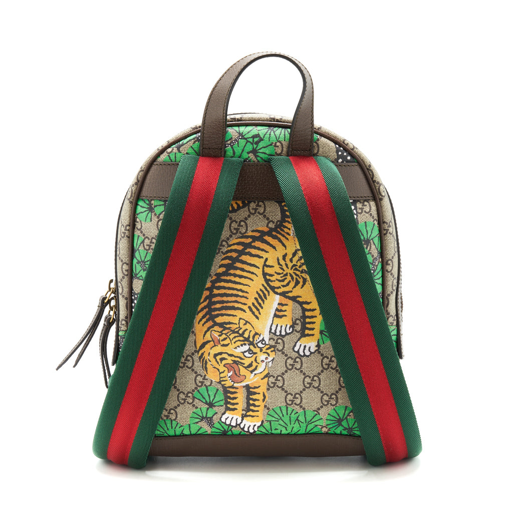 gucci-tiger-print-gg-supreme-backpack