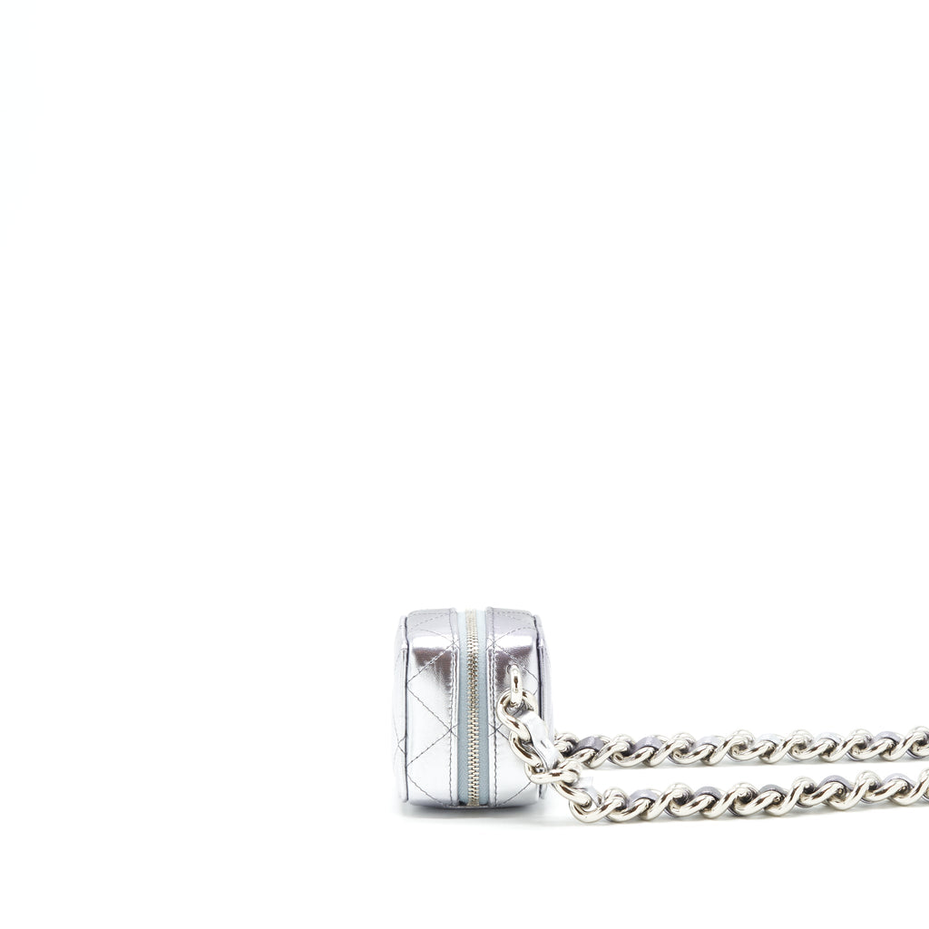 chanel-mini-vanity-with-giant-chain-silver-shw