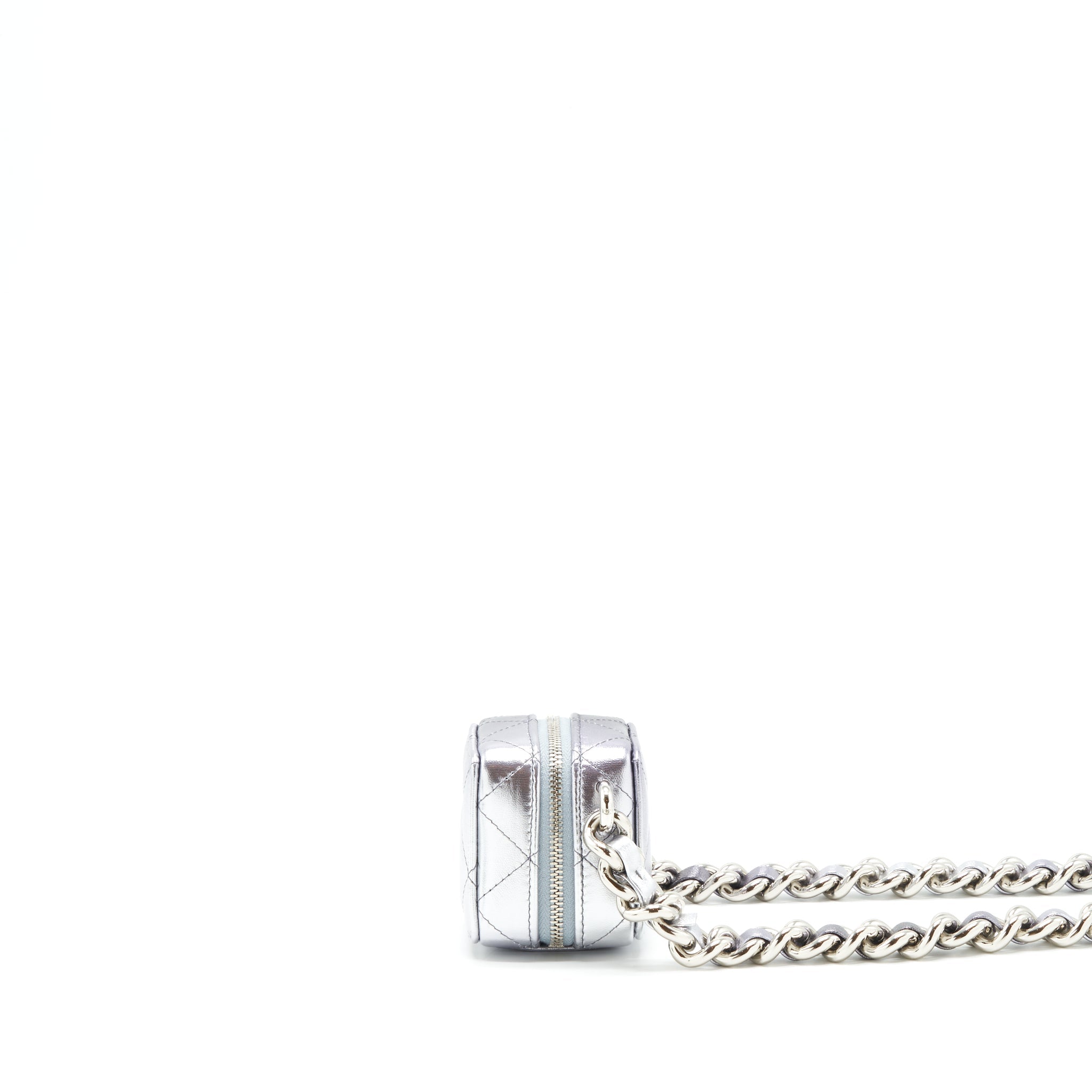 chanel-mini-vanity-with-giant-chain-silver-shw