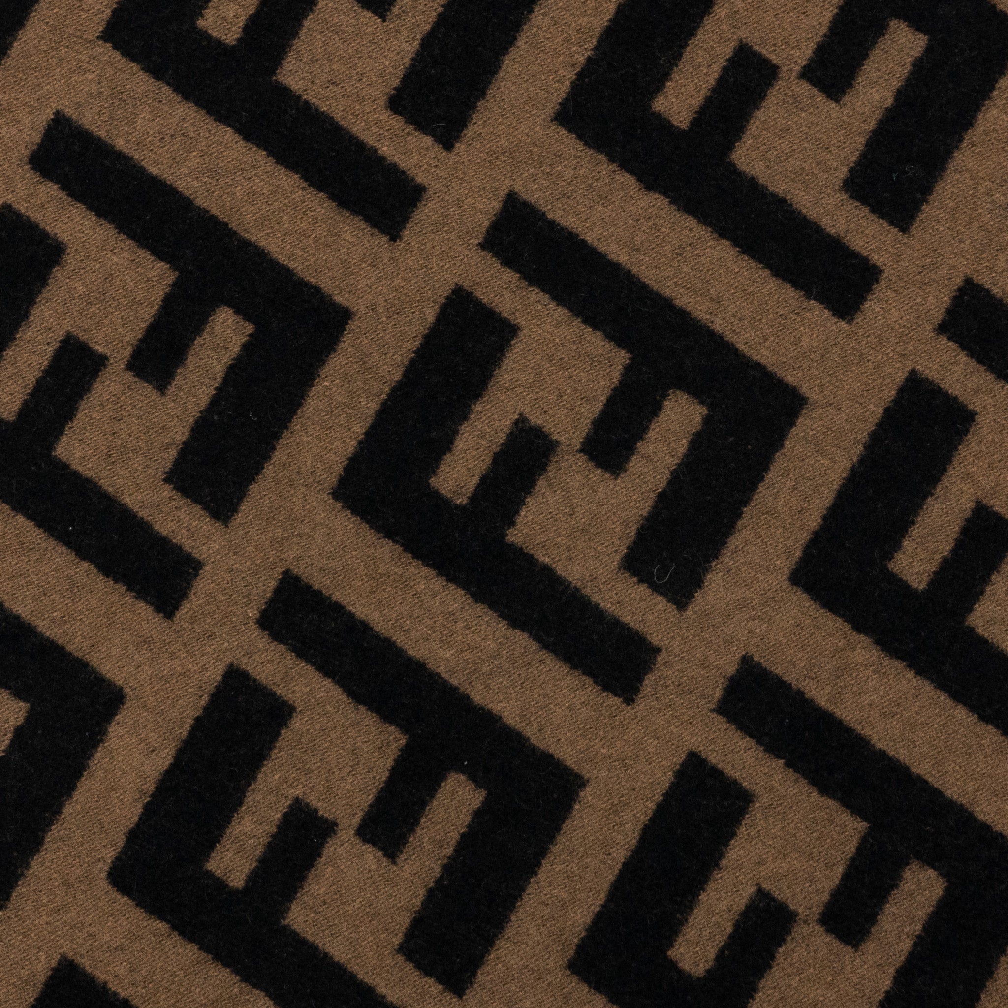 fendi-ff-scarf-cashmere-brown-black
