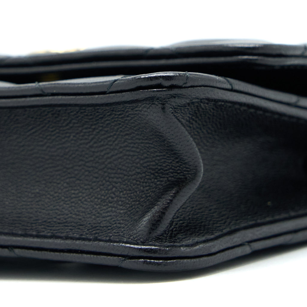 chanel-jewel-hook-cardholder-lambskin-black-ghw