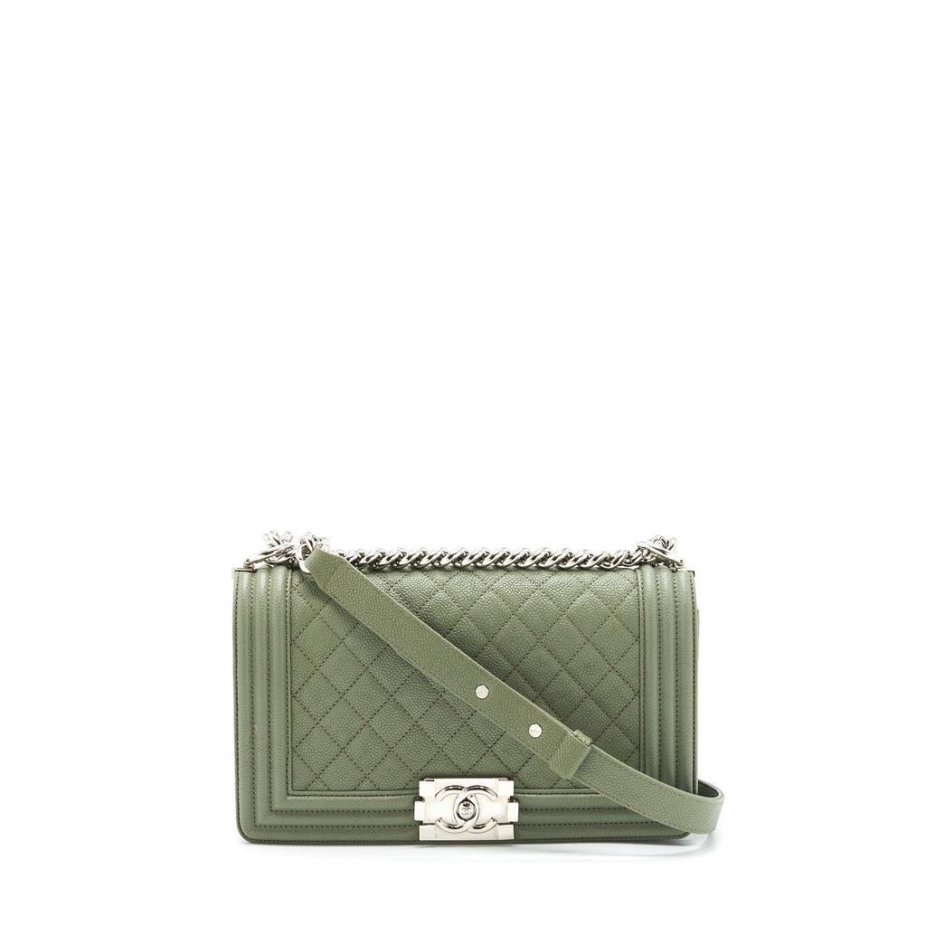 chanel-medium-boy-bag-caviar-light-green-lghw