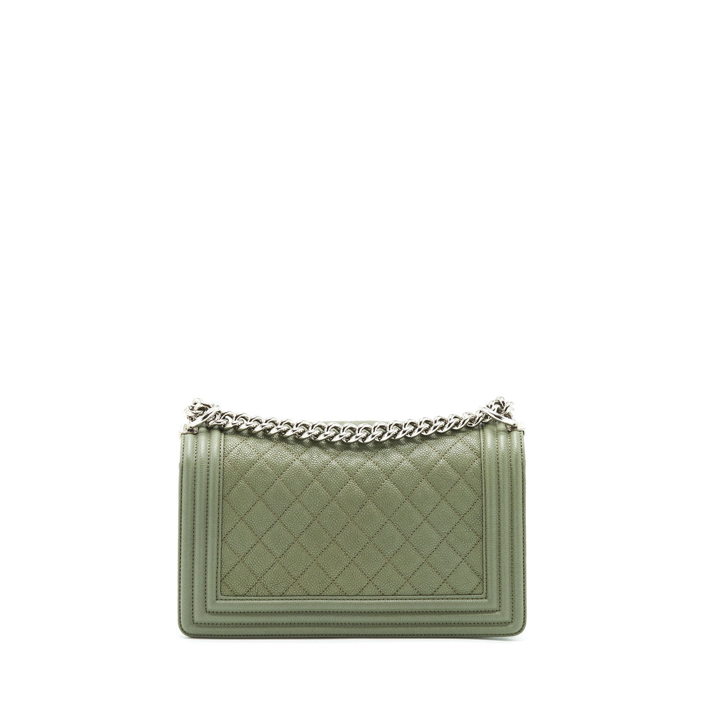 chanel-medium-boy-bag-caviar-light-green-lghw