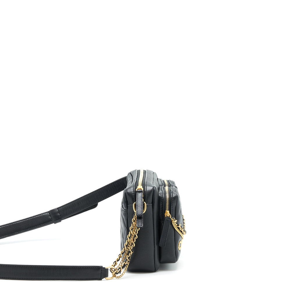 chanel-22c-camera-bag-calfskin-black-ghwmicrochip