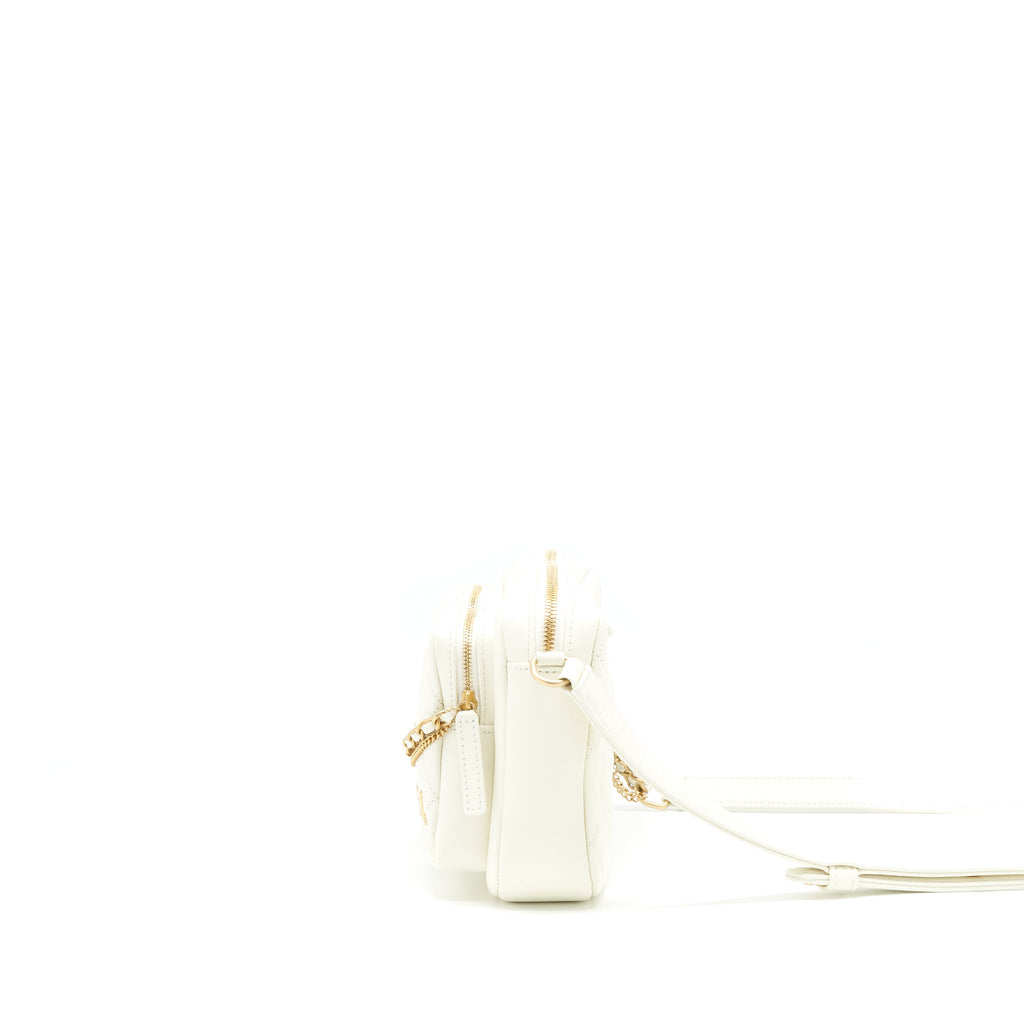 chanel-22c-camera-bag-calfskin-white-ghw-microchip