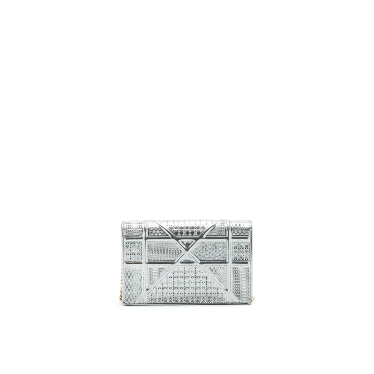 christian-dior-diorama-wallet-on-chain-in-metallic-silver-ghw