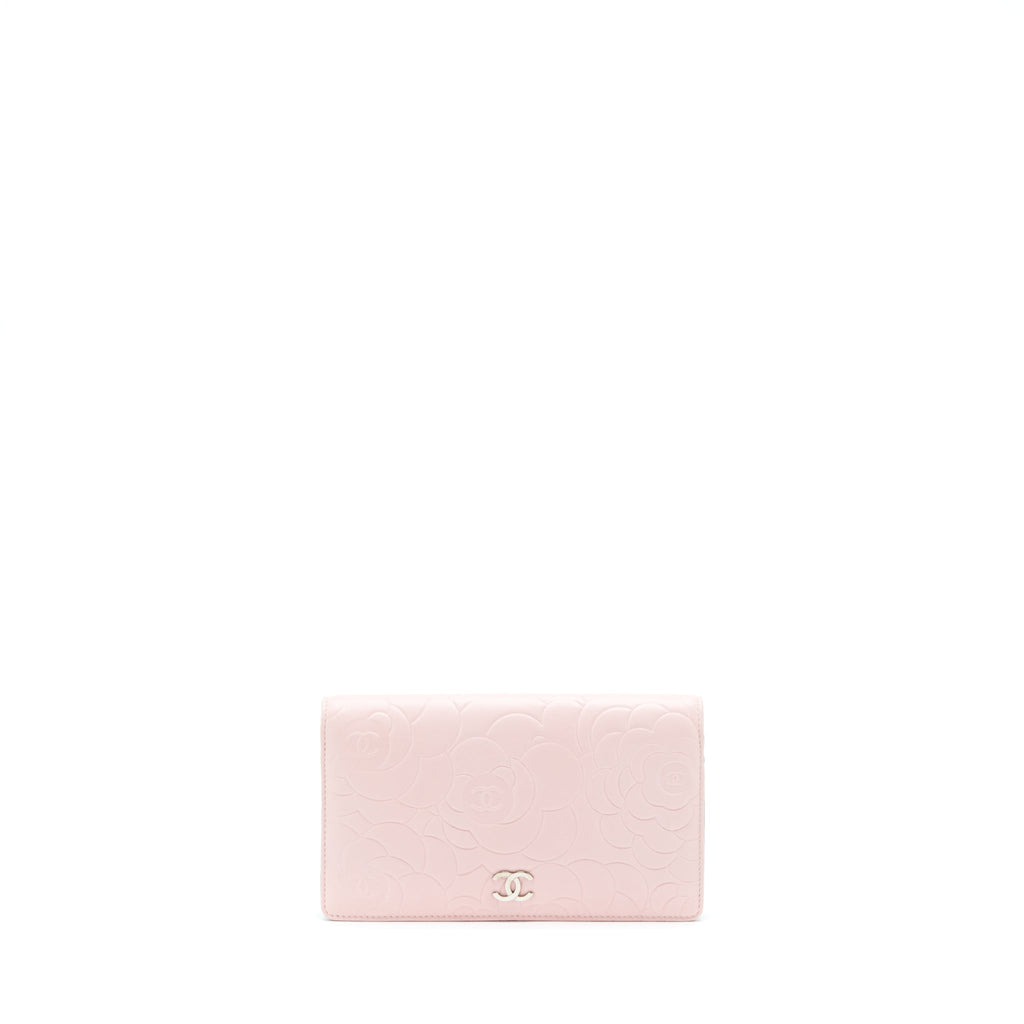 chanel-camellia-bag-long-wallet-lambskin-light-pink-dark-brown-with-shw