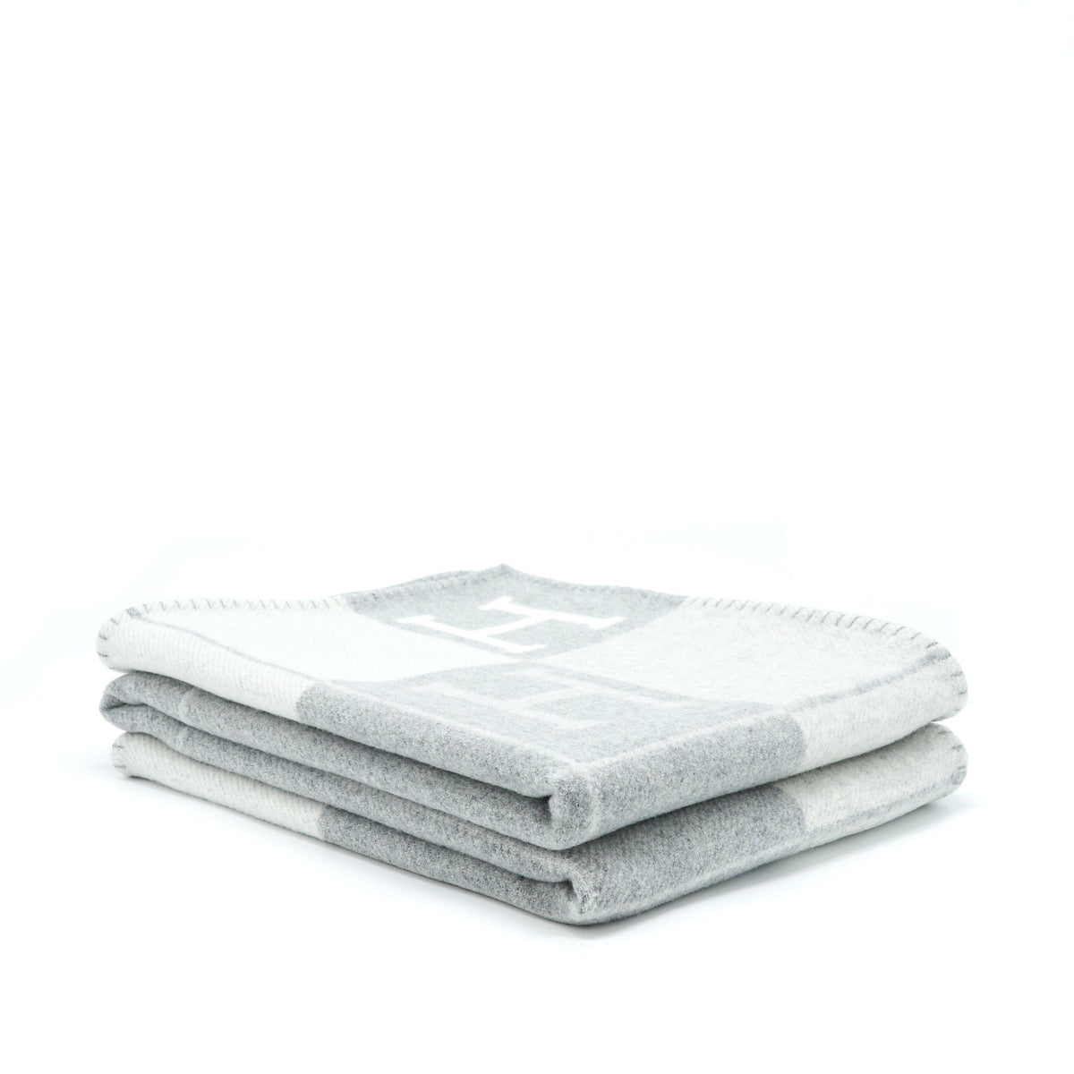 hermes-avalon-throw-blanket-gris-clair-3
