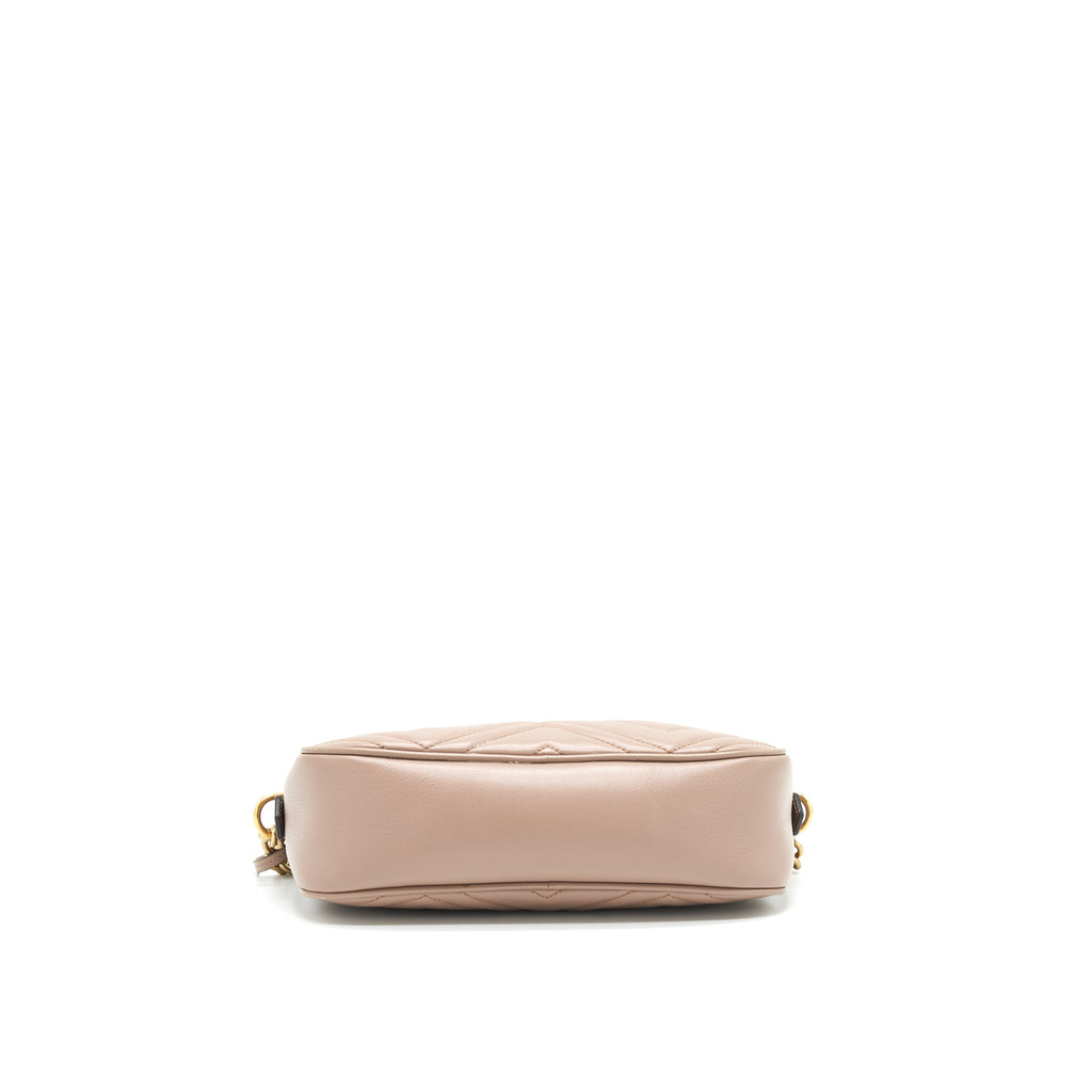 gucci-gg-marmont-small-matelasse-camera-bag-beige-ghw