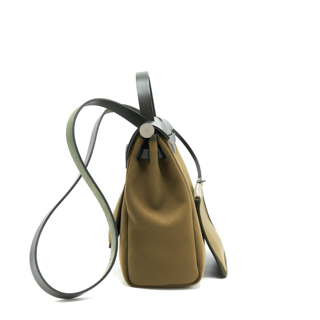 hermes-herbag-31-retourne-toilet-officer-vert-olive-kaki-shw
