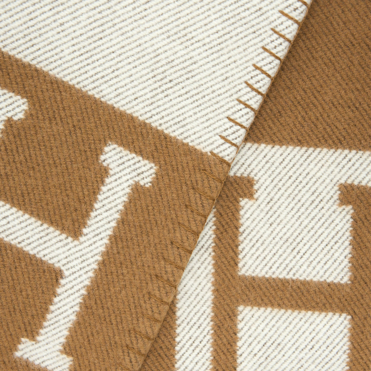 hermes-avalon-throw-blanket-camel-8