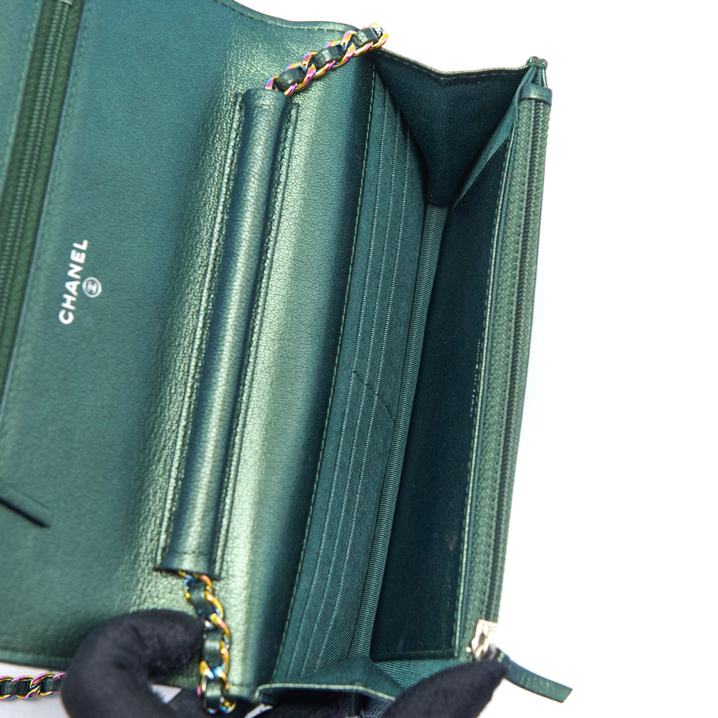 chanel-classic-wallet-on-chain-goatskin-iridescent-green-rainbow-hardware