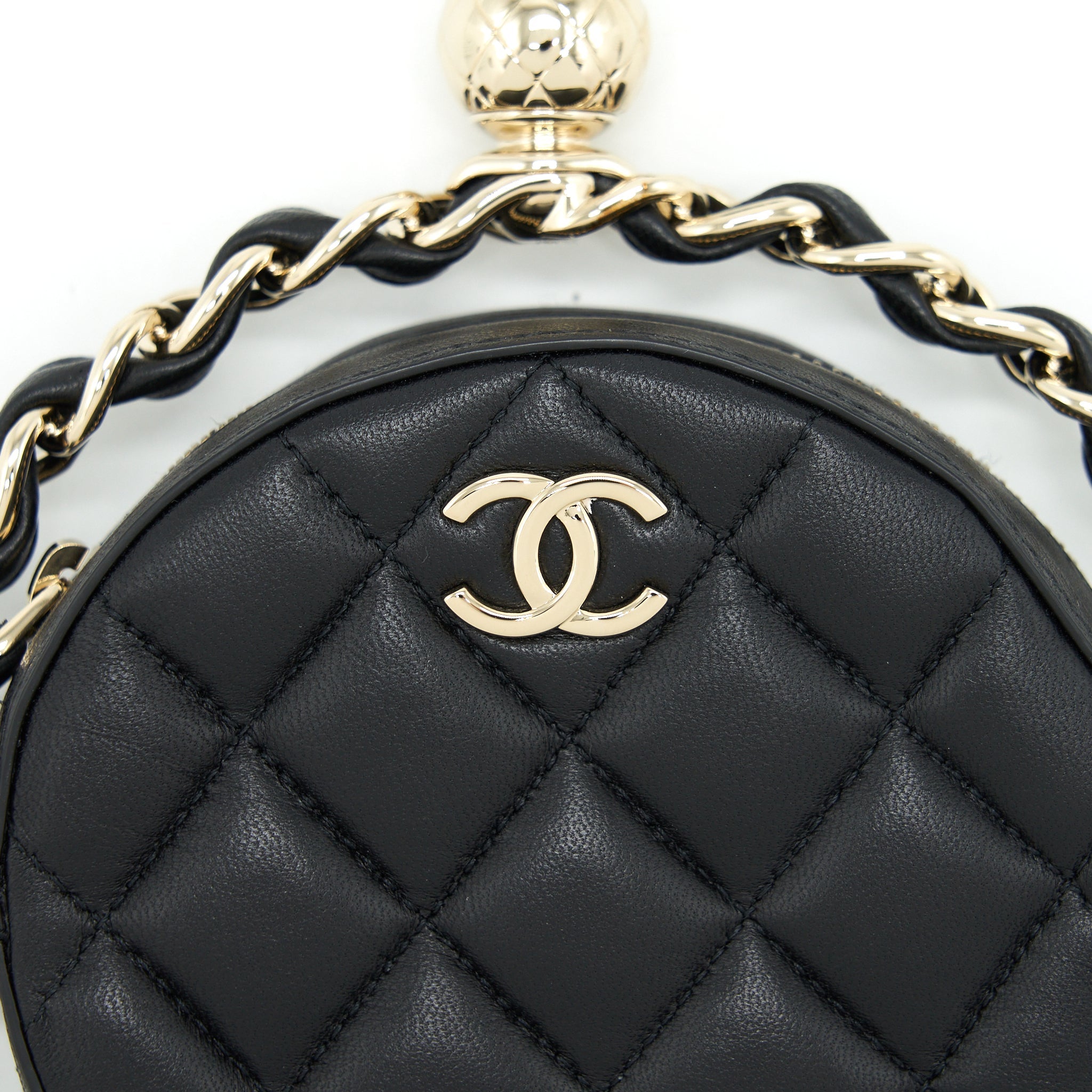 chanel-round-clutch-with-chain-lambskin-black-lghw-1