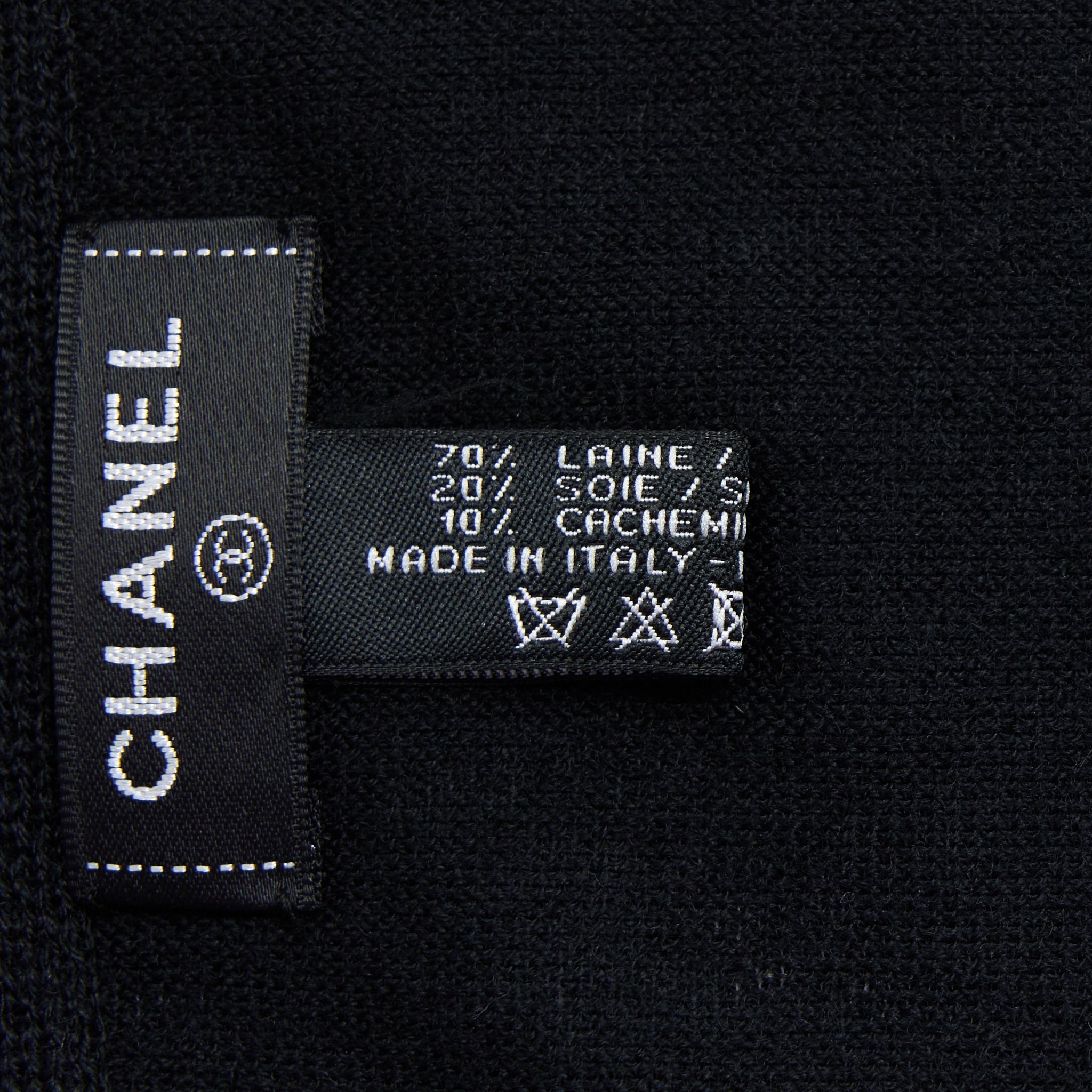 chanel-21s-scarf-wool-black-white