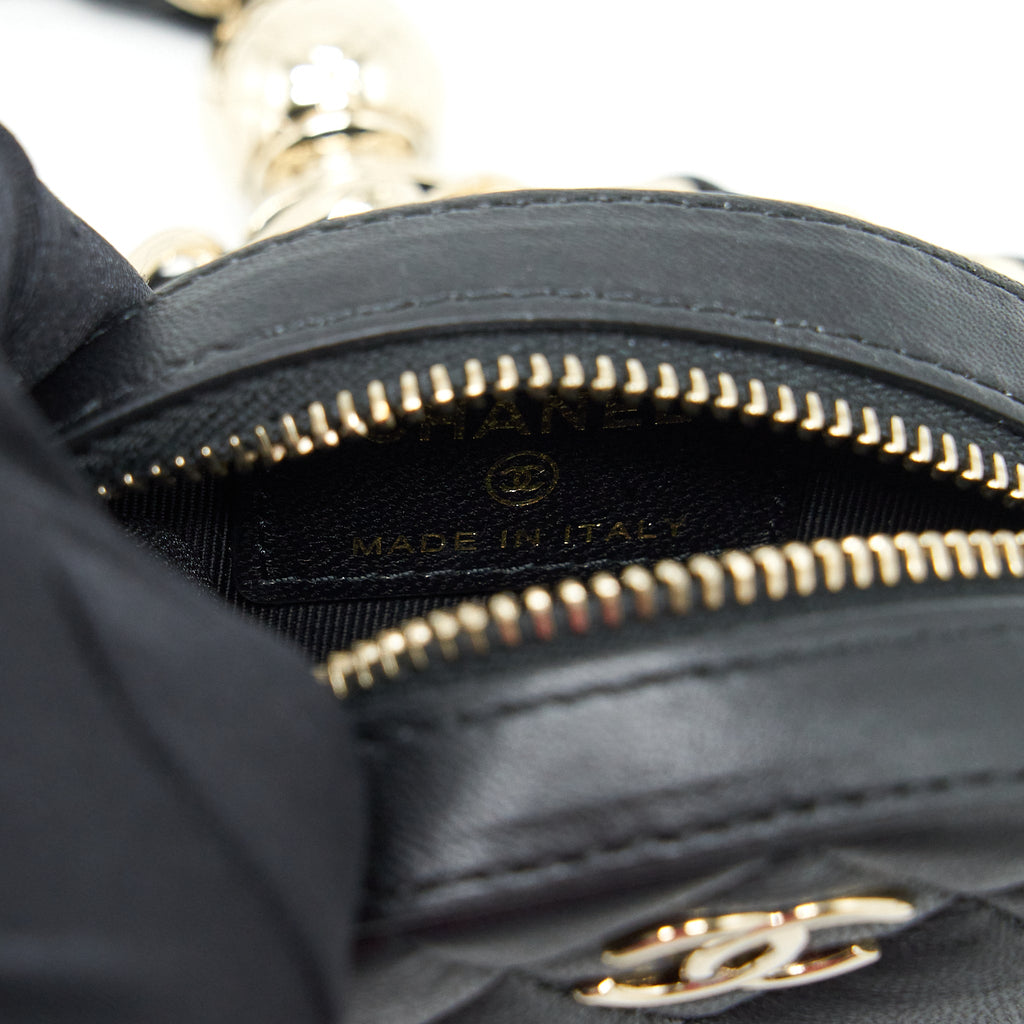 chanel-round-clutch-with-chain-lambskin-black-lghw-1