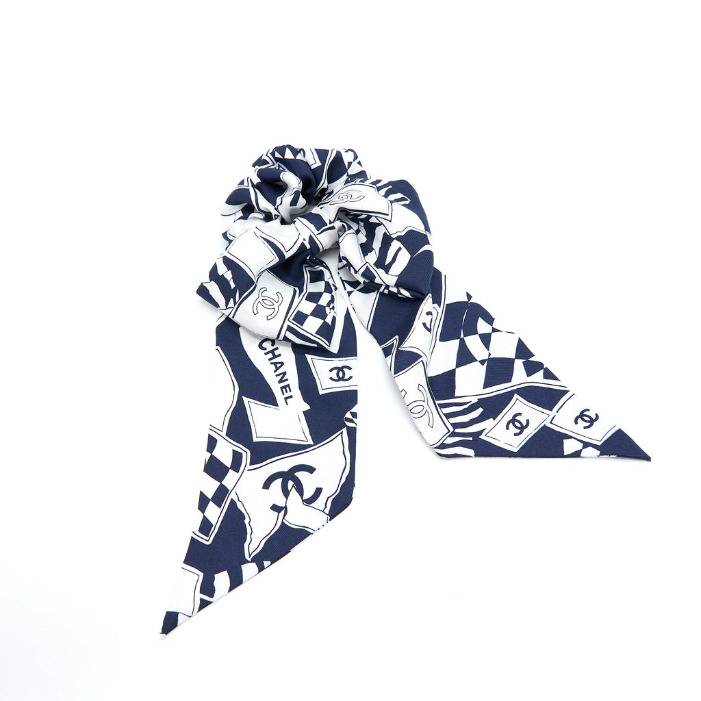 chanel-23c-cc-logo-hair-tie-navy-white