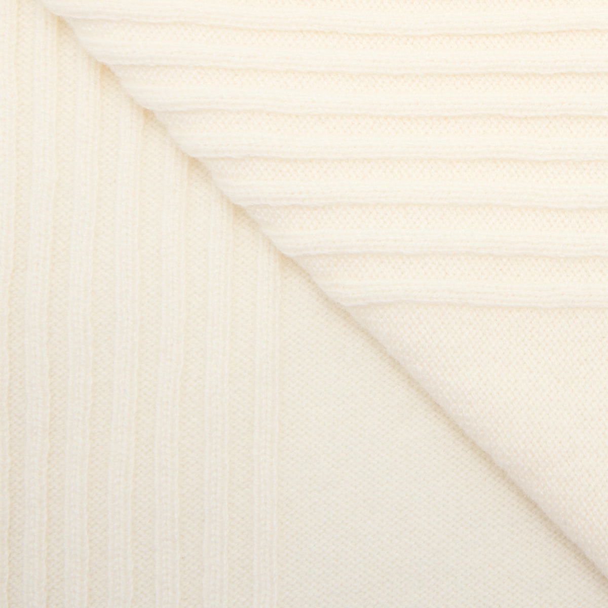 chanel-cc-logo-scarf-cashmere-white-black