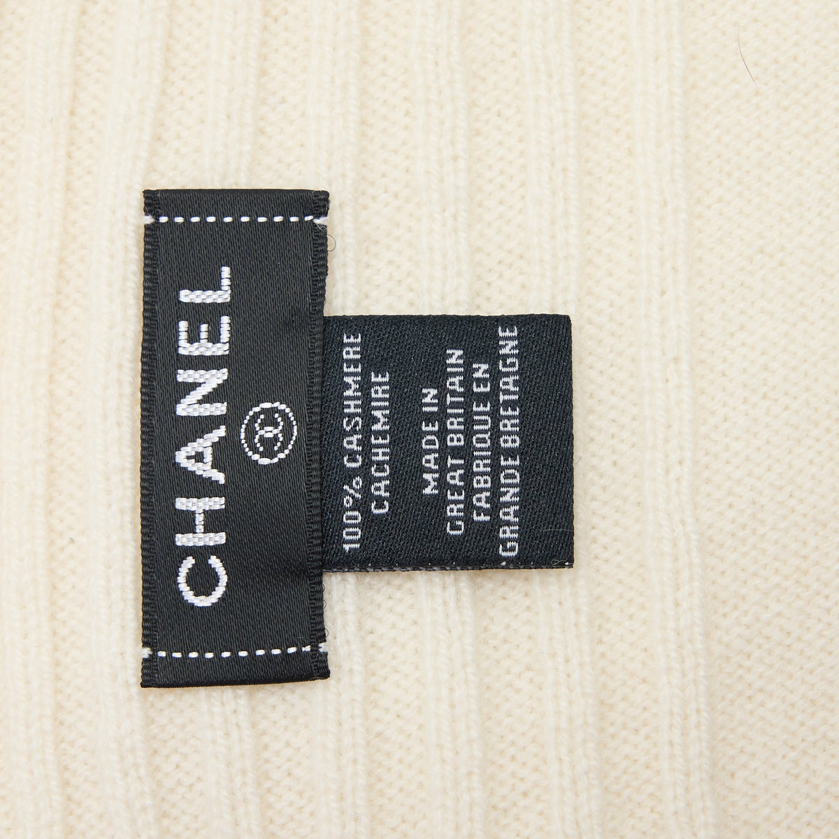 chanel-cc-logo-scarf-cashmere-white-black