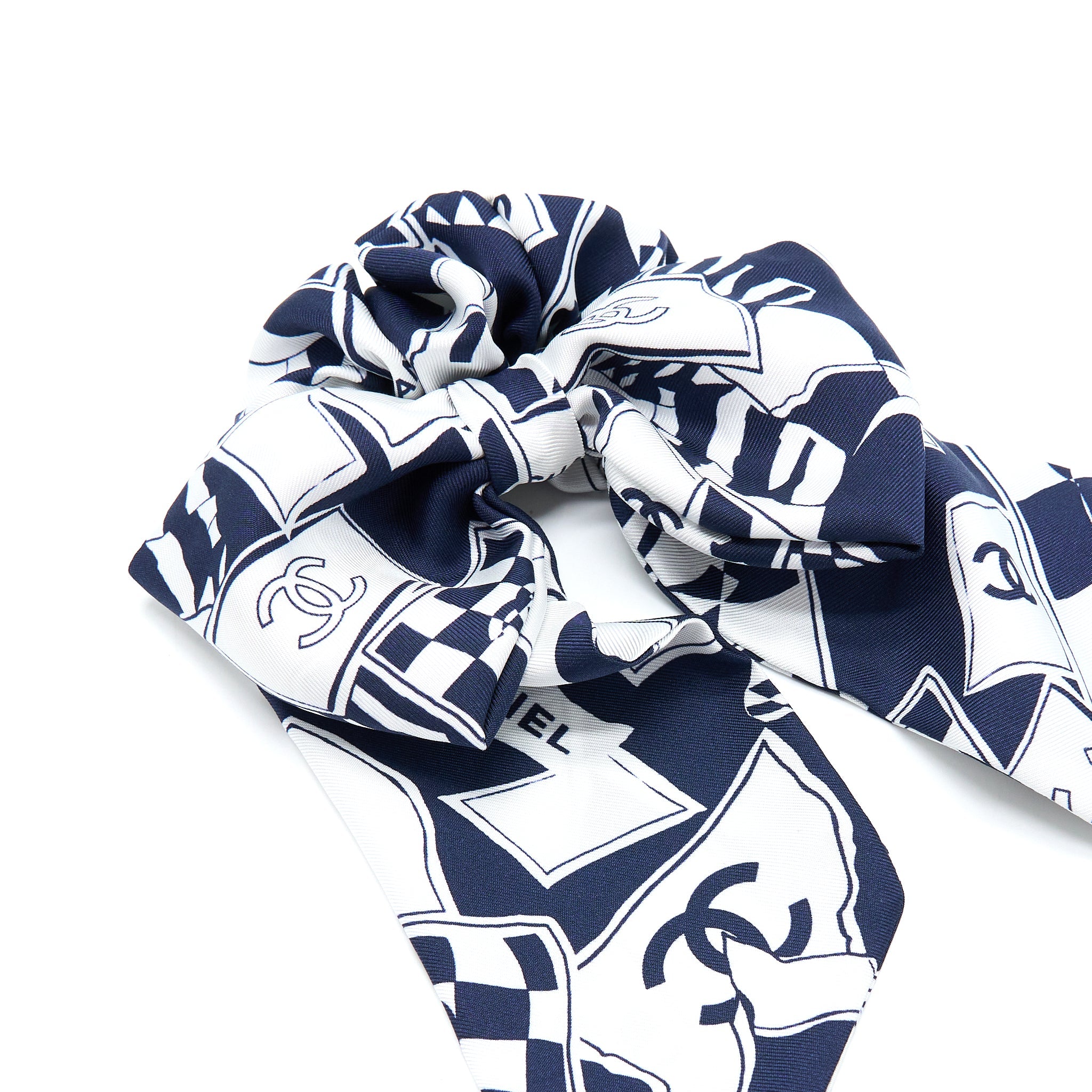 chanel-23c-cc-logo-hair-tie-navy-white