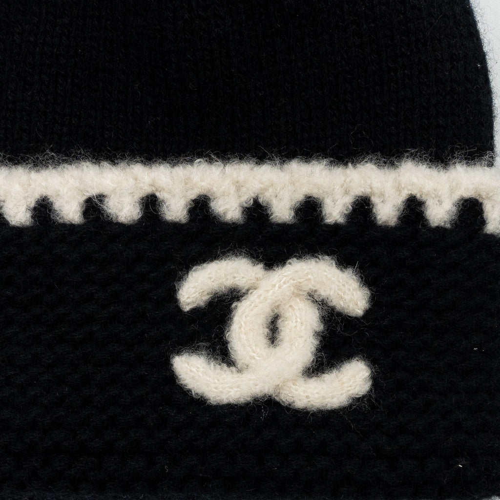 chanel-23a-cashmere-beanie-hat-black-white