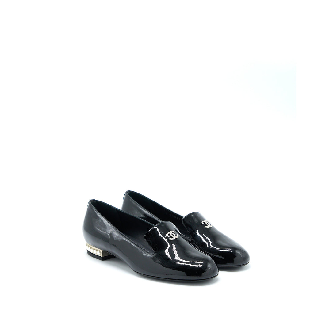 chanel-size-35-5-loafer-with-pearl-patent-black