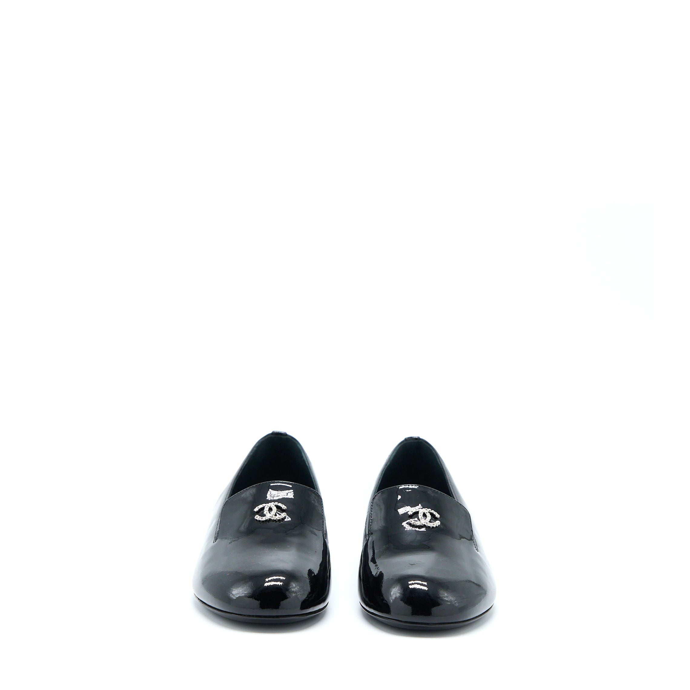 chanel-size-35-5-loafer-with-pearl-patent-black