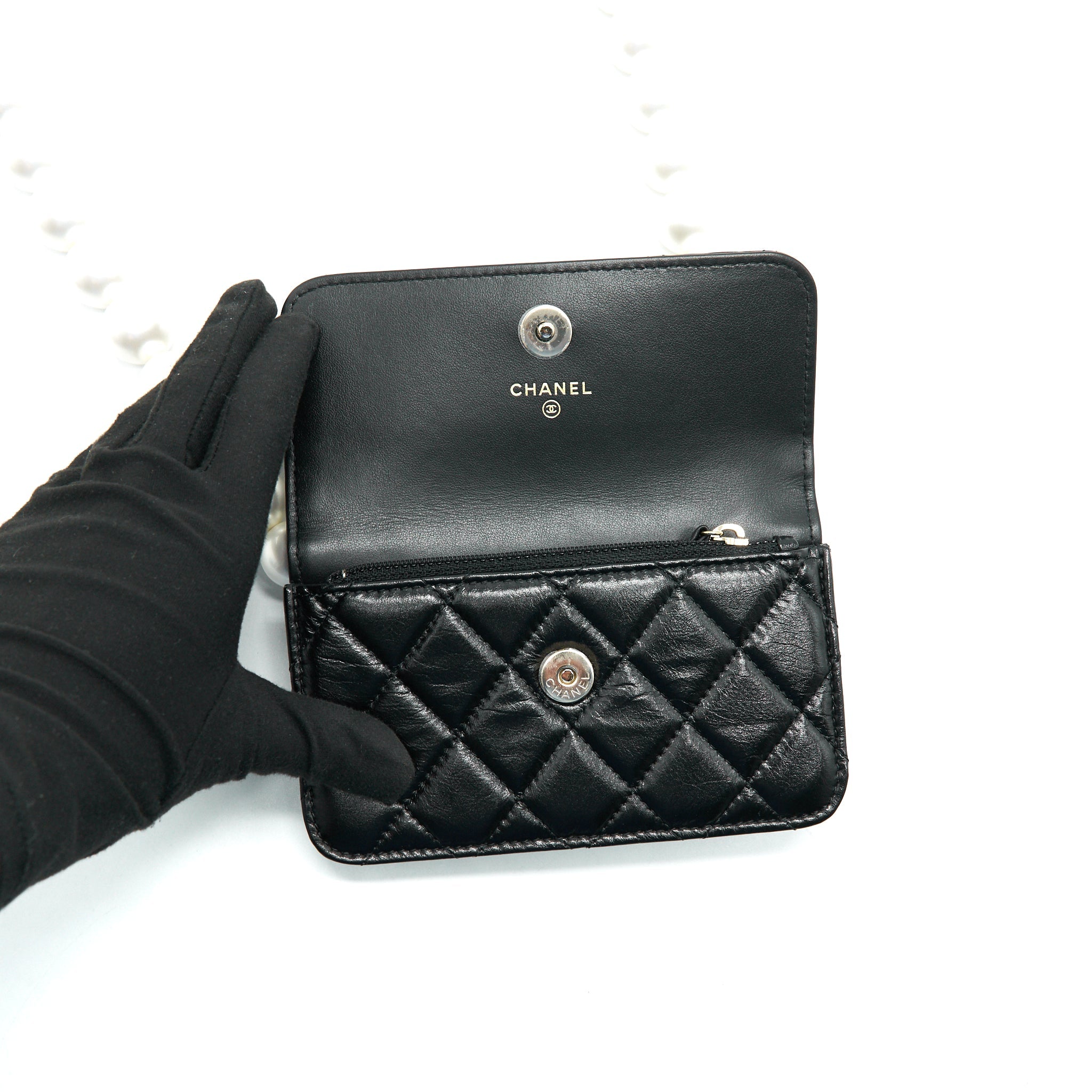 chanel-giant-pearl-clutch-with-chain-calfskin-black-lghw