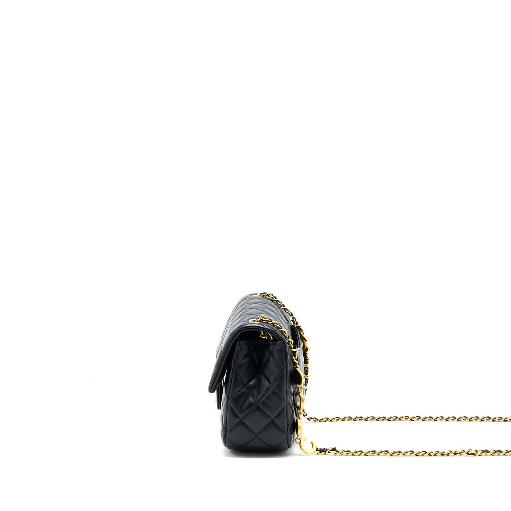 chanel-22k-coco-chain-quilted-flap-bag-lambskin-black-brushed-ghw-microchip