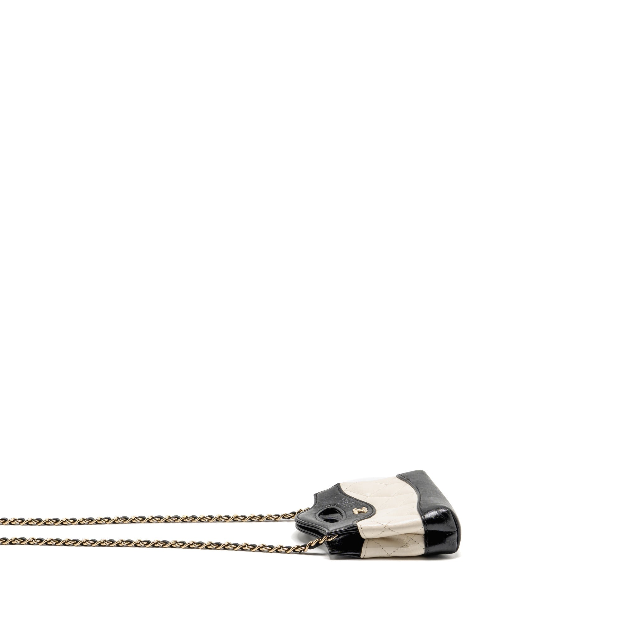 chanel-nano-31-clutch-with-chain-shiny-lambskin-white-black-lghw-microchip