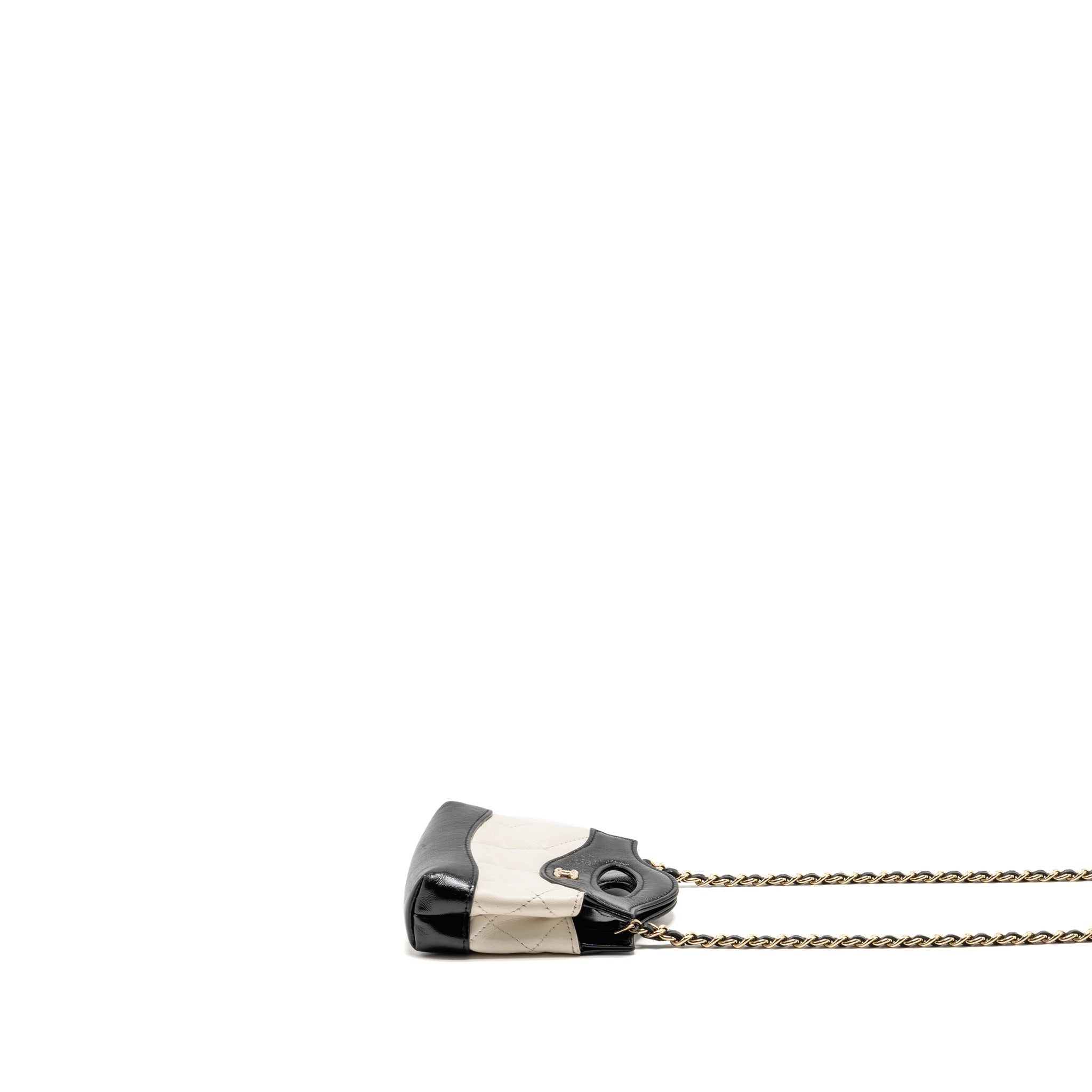 chanel-nano-31-clutch-with-chain-shiny-lambskin-white-black-lghw-microchip