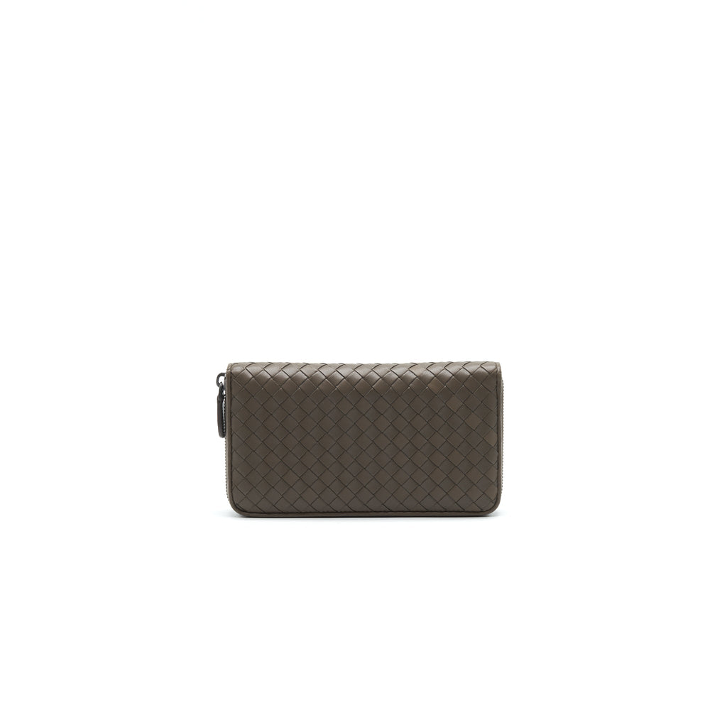 bottega-veneta-zipper-wallet