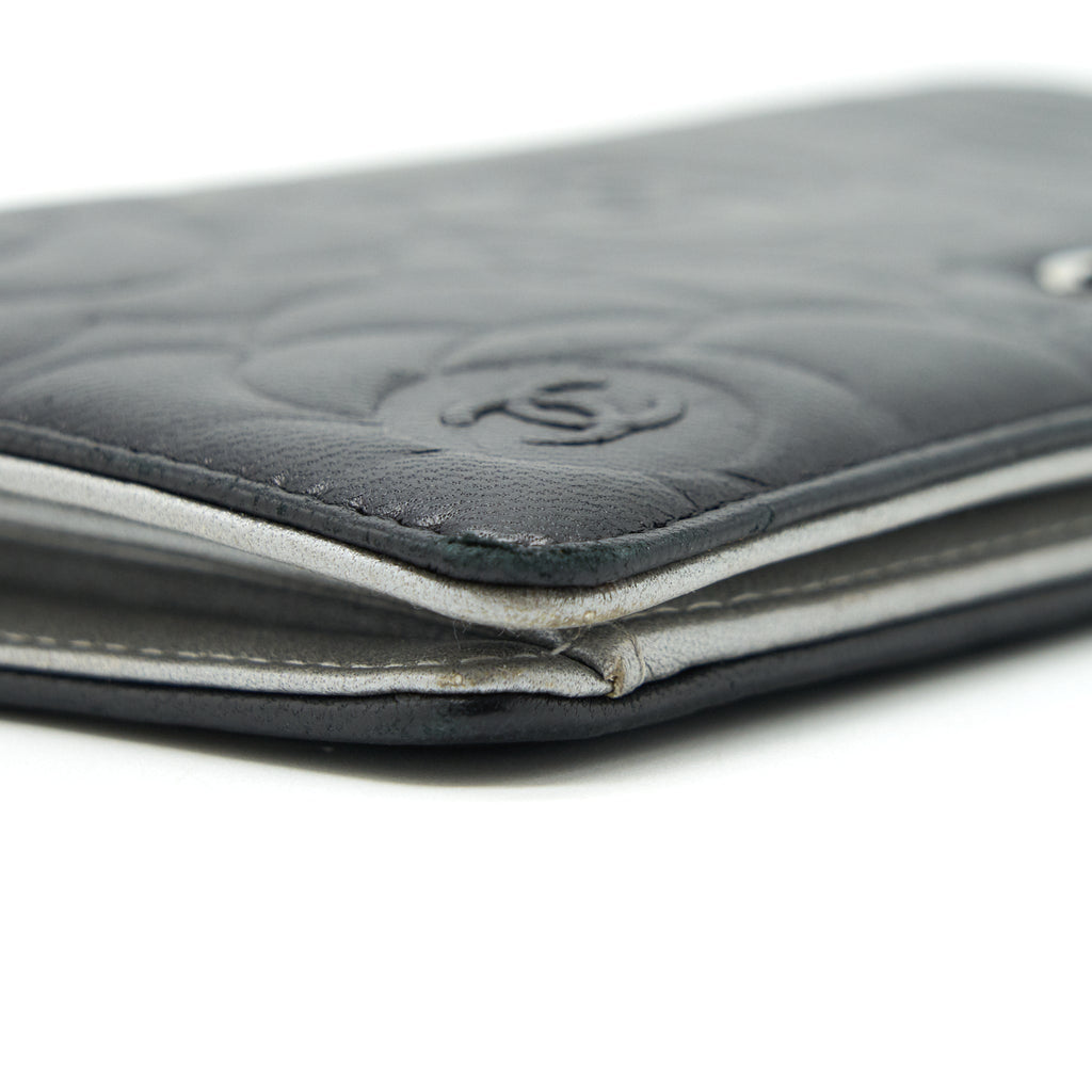 chanel-camellia-fold-long-wallet-lambskin-black-silver-shw