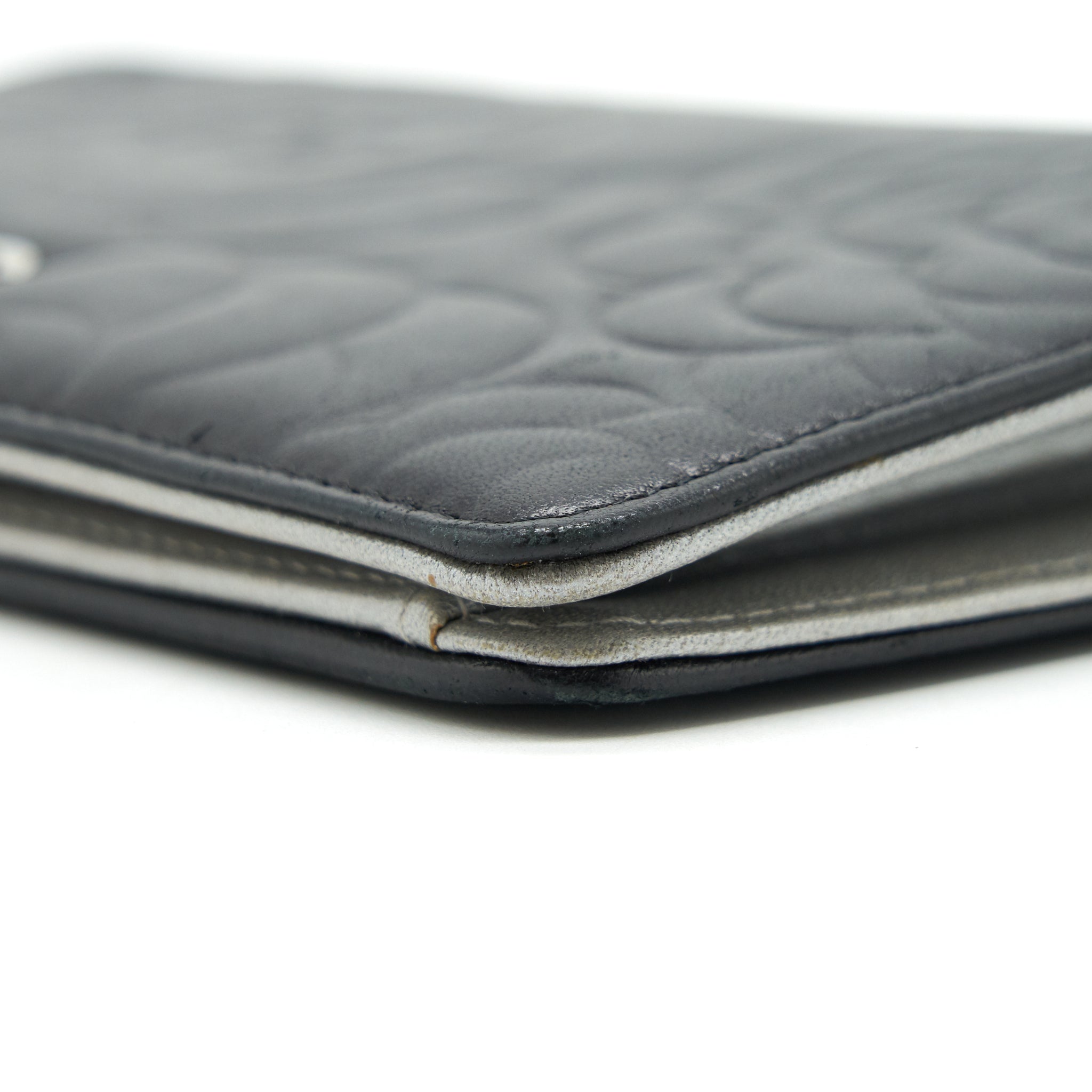 chanel-camellia-fold-long-wallet-lambskin-black-silver-shw